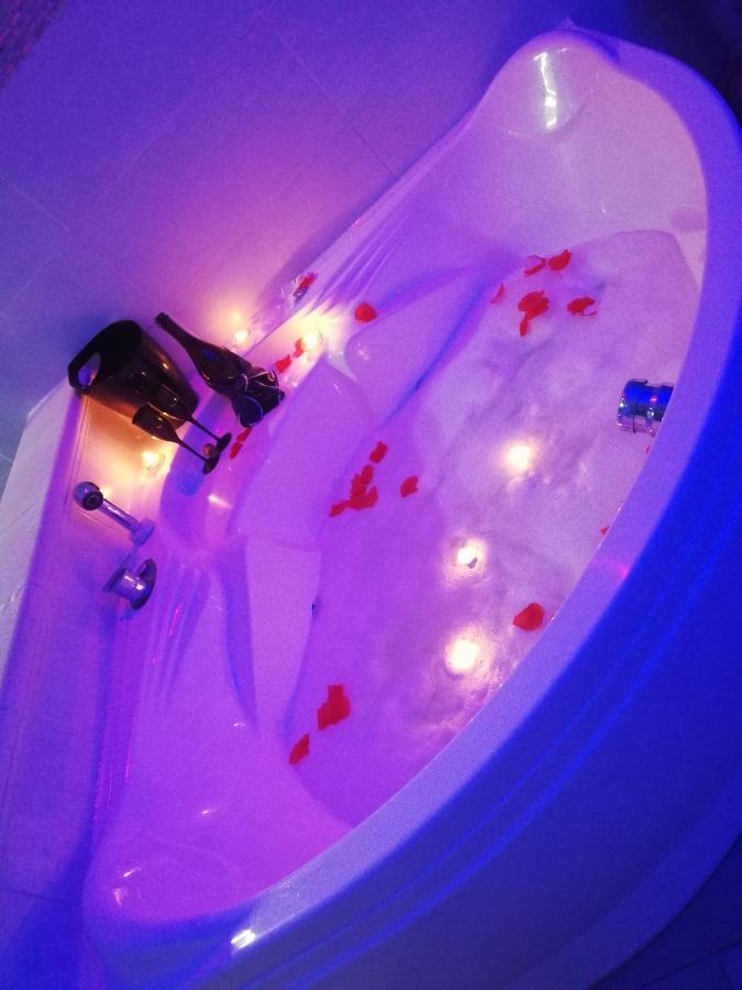 V&M Suite Con Jacuzzi Остуни Экстерьер фото